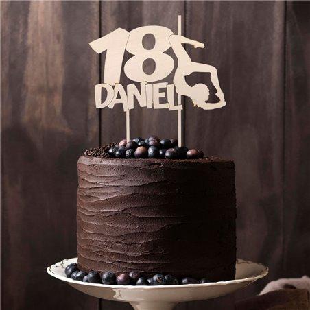 Topper na tort na urodziny dla mężczyzny- z imieniem solenizanta i tancerką.