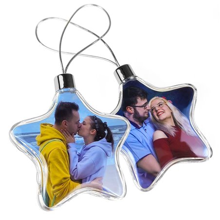 Foto bombka na choinkę w kształcie gwiazdki z dwoma zdjęciami.