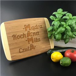 Deska do krojenia, bambusowa z grawerem krzyżówka - super prezent na dzień mamy. 2