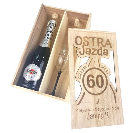 Skrzynka na wino lub szampana z kieliszkiem na urodziny "Ostra Jazda".