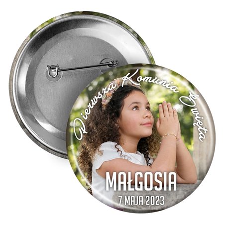 Button, przypinka (pins) (okrągły, plastikowy) ze zdjęciem, imieniem dziecka oraz datą Komunii.