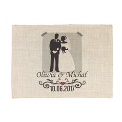 Podkładka lniana (z imitacji lnu) z imionami Młodej Pary i datą ślubu.