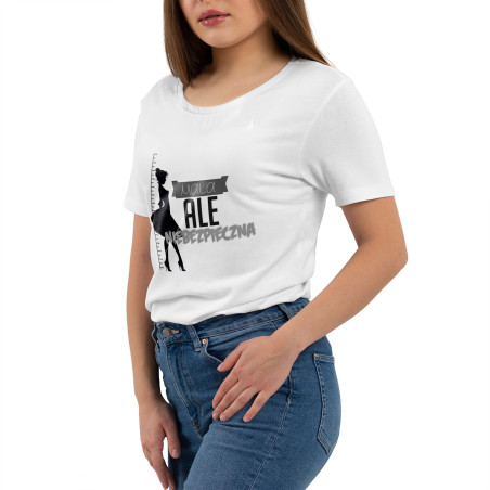 Koszulka damska taliowana "Mała, ale niebezpieczna".