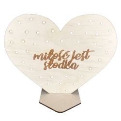 Dekoracyjne serce na lizaki z napisem "miłość jest...