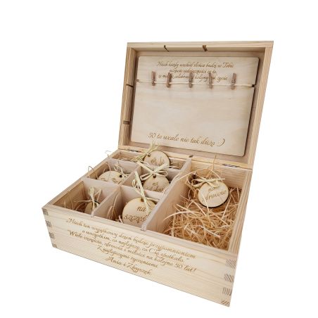 Niezbędnik 50-latki - Kobieta jest jak wino- prezent z klamerkami na pieniądze.