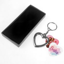 Metalowy brelok serce ze zdjęciem oraz grafiką Besties...