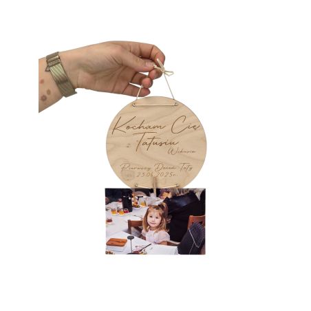 Drewniana tabliczka z miejscem na zdjęcie – personalizowany prezent na Dzień Mamy i Dzień Taty 💞📸