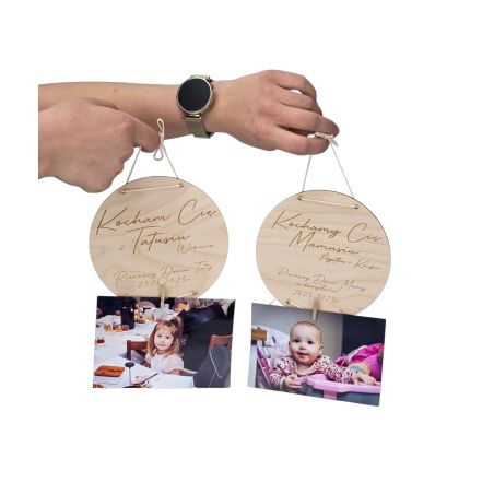 Drewniana tabliczka z miejscem na zdjęcie – personalizowany prezent na Dzień Mamy i Dzień Taty 💞📸