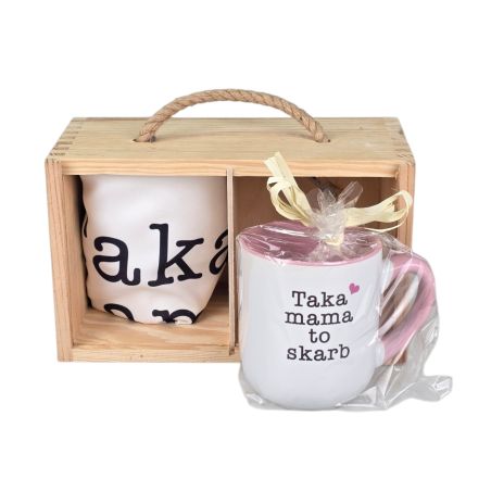 Zestaw prezentowy „Taka mama to skarb” – kubek, fartuszek i drewniane pudełko 💖🎁
