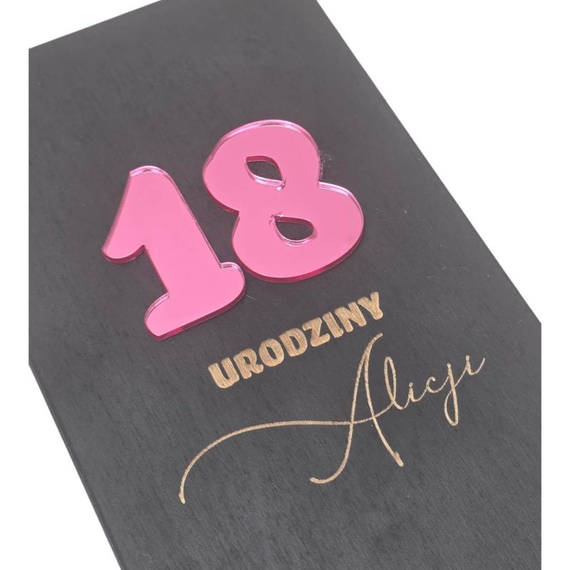 Personalizowane drewniane pudełko na pieniądze – prezent na 18 urodziny 🎁✨